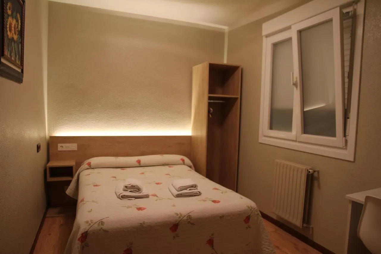 Hostal Acella Pampelune 5*,